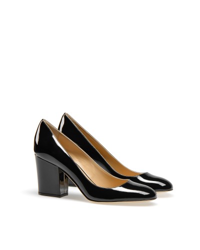 Czarne lakierowane czółenka