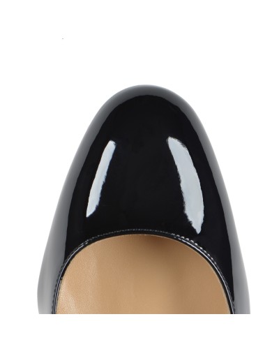 Czarne lakierowane czółenka