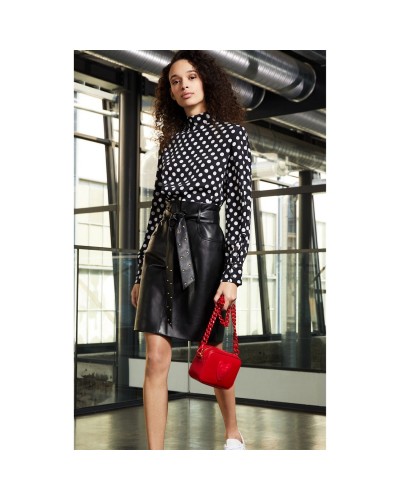 Czarna skórzana spódniczka