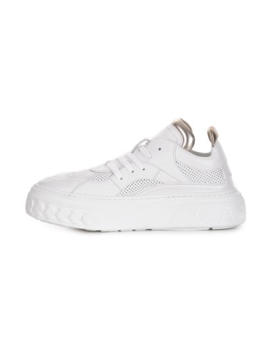 Białe skórzane sneakersy