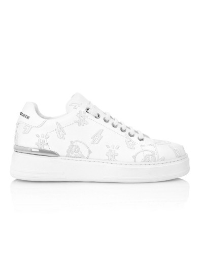Białe skórzane sneakersy