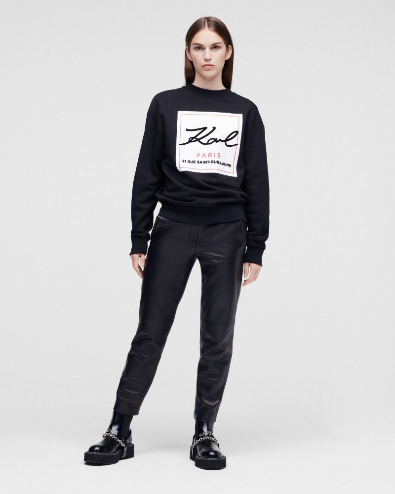 Czarna bluza z nadrukiem