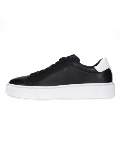 sneakersy-czarne-karl-lagerfeld-kl52225-000