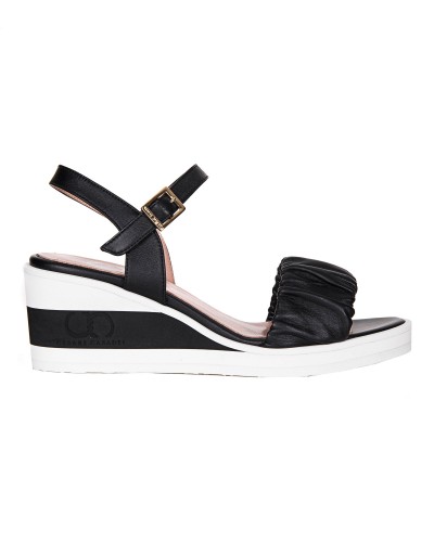 sandaly-na-koturnie-cesare-casadei-20706pnapp0000r
