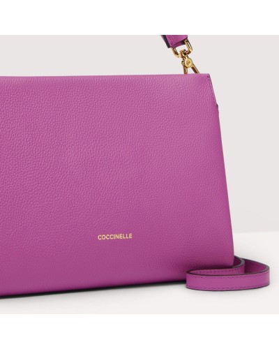 mala-torebka-fuksjowa-coccinelle-e1m50580101-558