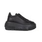 Sneakersy na platformie