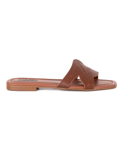 brazowe-klapki-karl-lagerfeld-kl85408-022