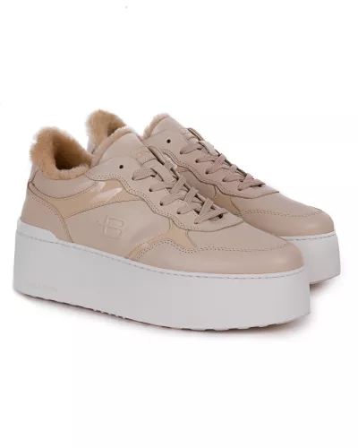 Beżowe sneakersy na platformie