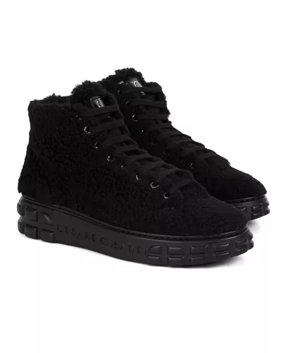 Sneakersy z eko futrem