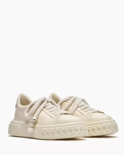 Beżowe sneakersy